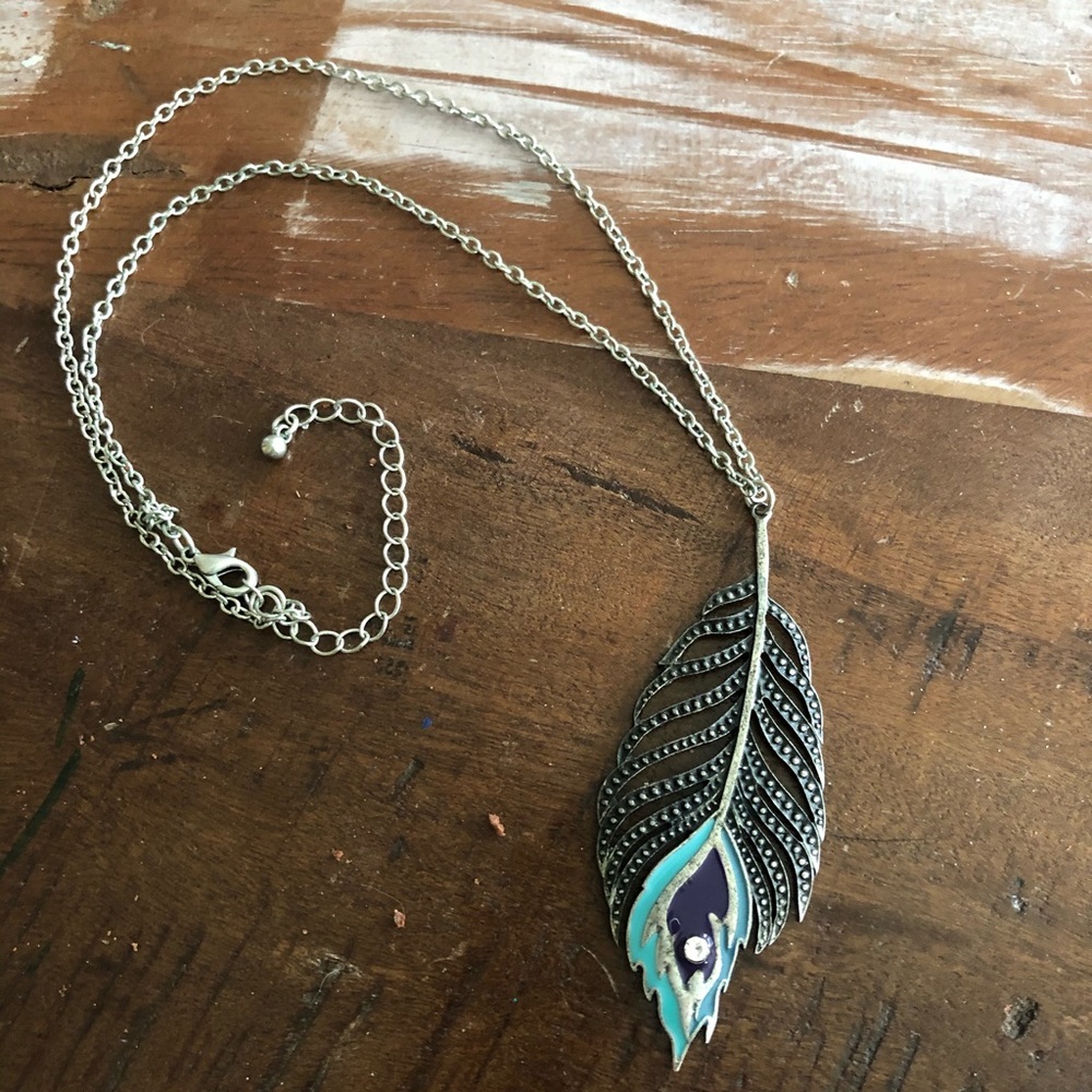 Enamel Feather Pendant With Rhinestone. - Picture 3 of 5